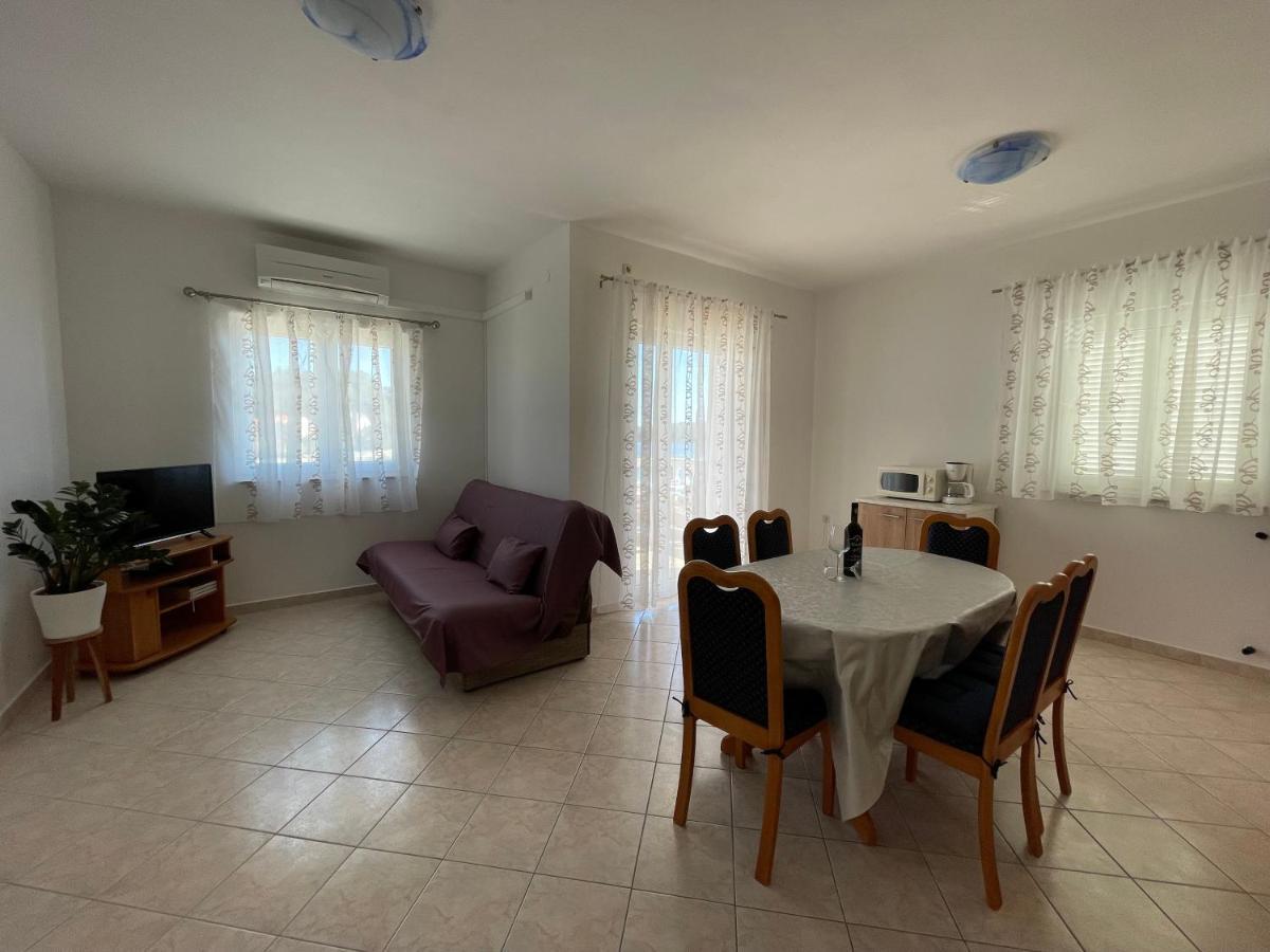 Apartmani Ruzarija Rab Town Exteriör bild