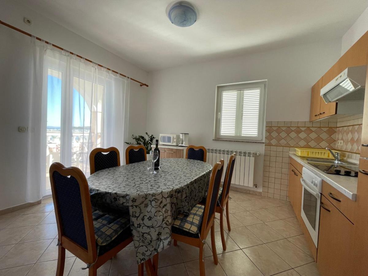 Apartmani Ruzarija Rab Town Exteriör bild