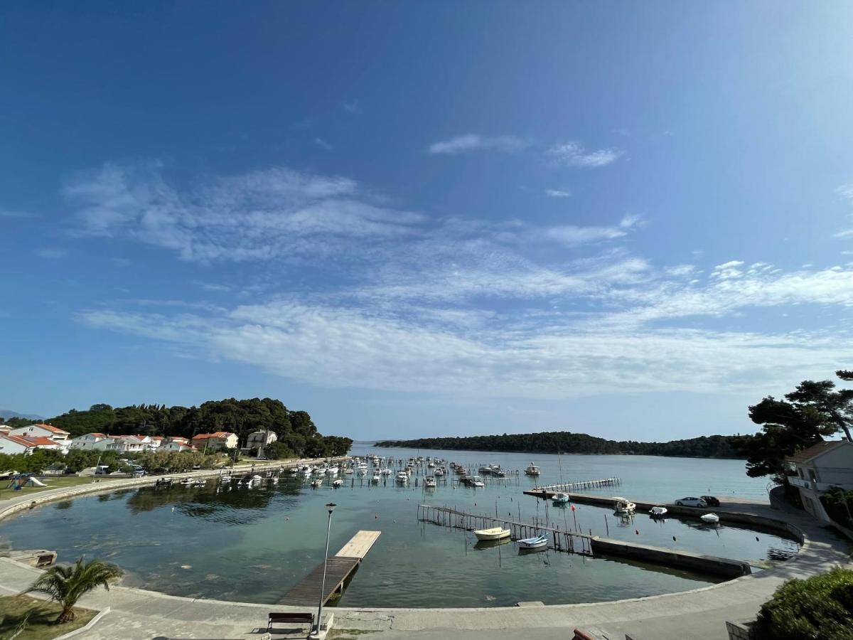 Apartmani Ruzarija Rab Town Exteriör bild