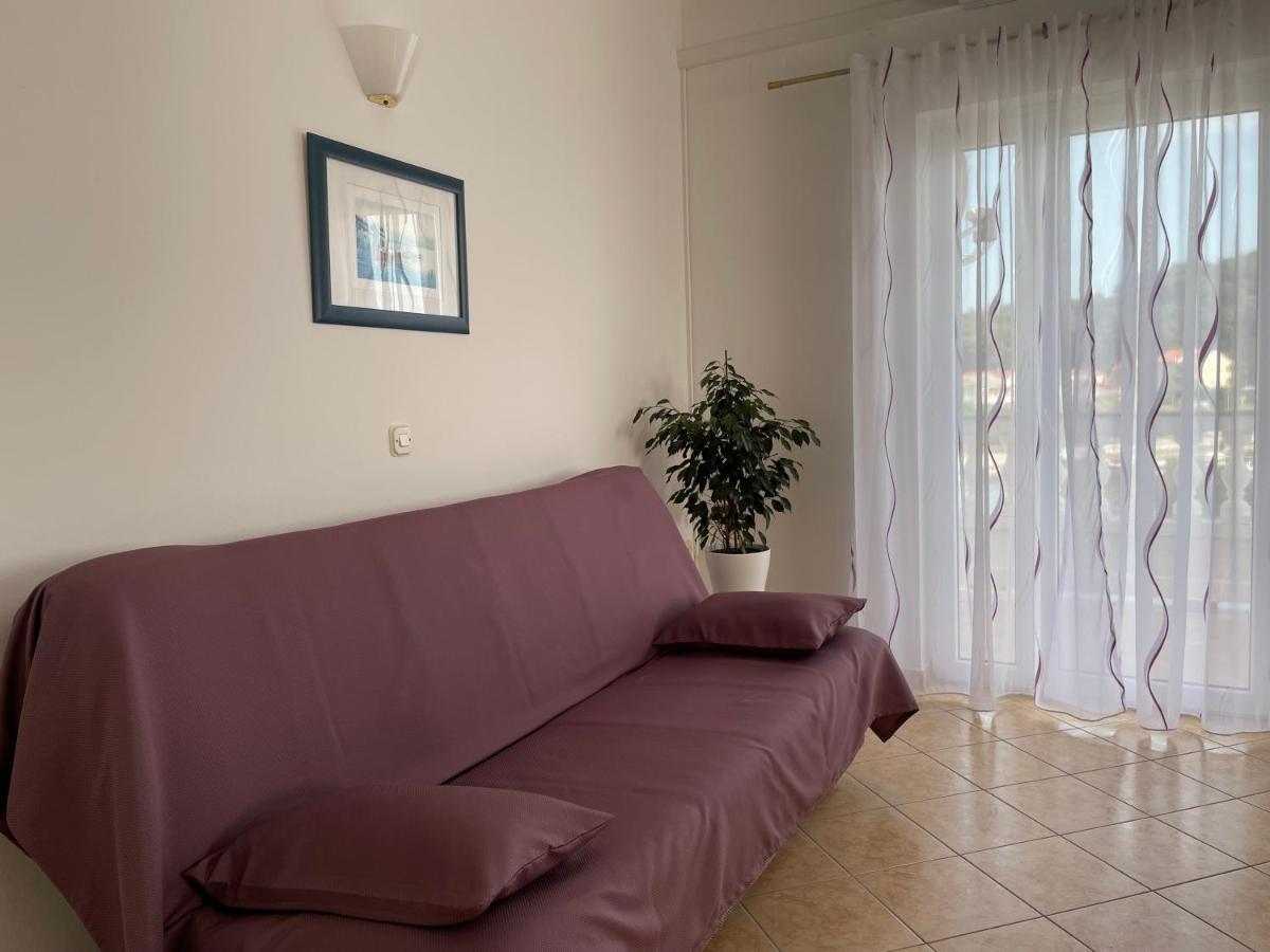 Apartmani Ruzarija Rab Town Exteriör bild