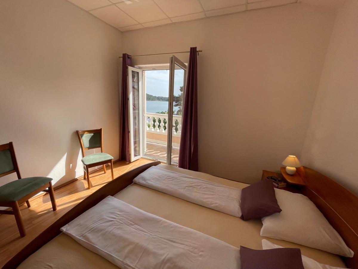 Apartmani Ruzarija Rab Town Exteriör bild